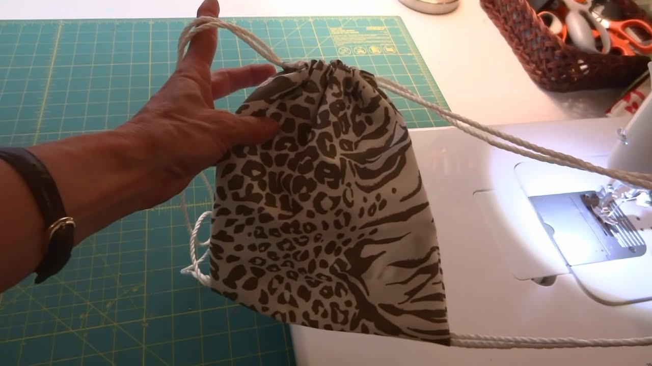 how to make a simple drawstring backpack for a child - easy sewing project