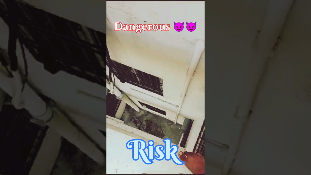 Very dangerous Work 😲😲#acservicing #trending #viralvideo #acrepair #song #acproblems #acinstallation