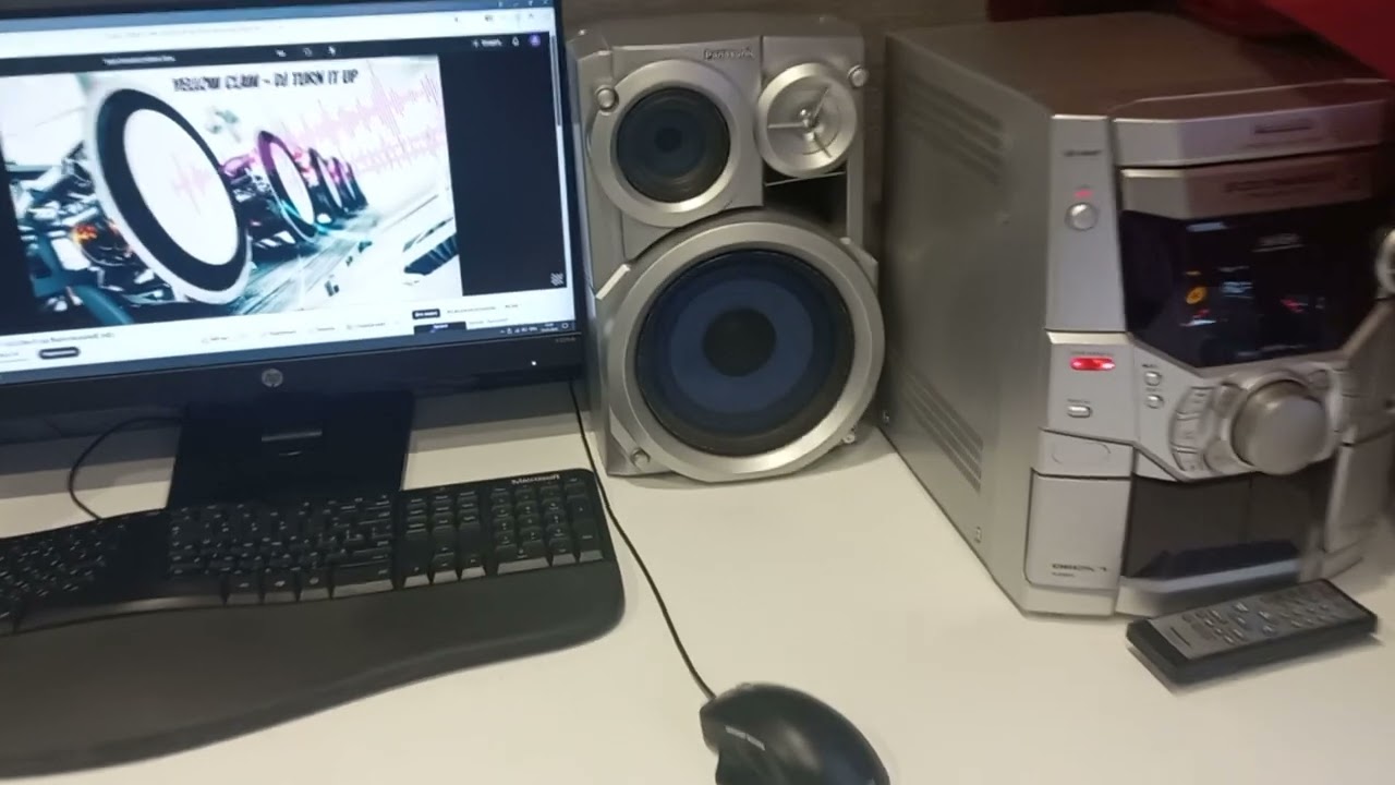 Panasonic SC-AK310 Tocando Yellow Claw - DJ Turn It Up (Bass Test)