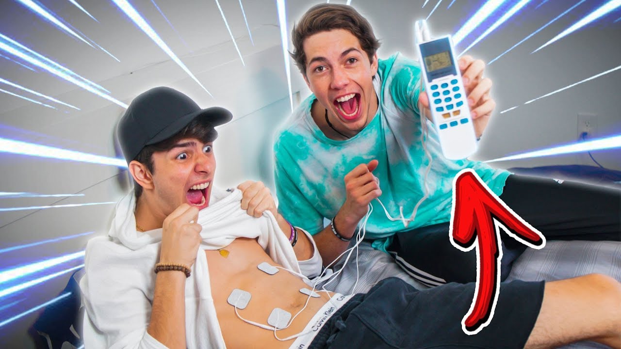 HOMENS SIMULANDO DOR DE PARTO! ( dor absurda )