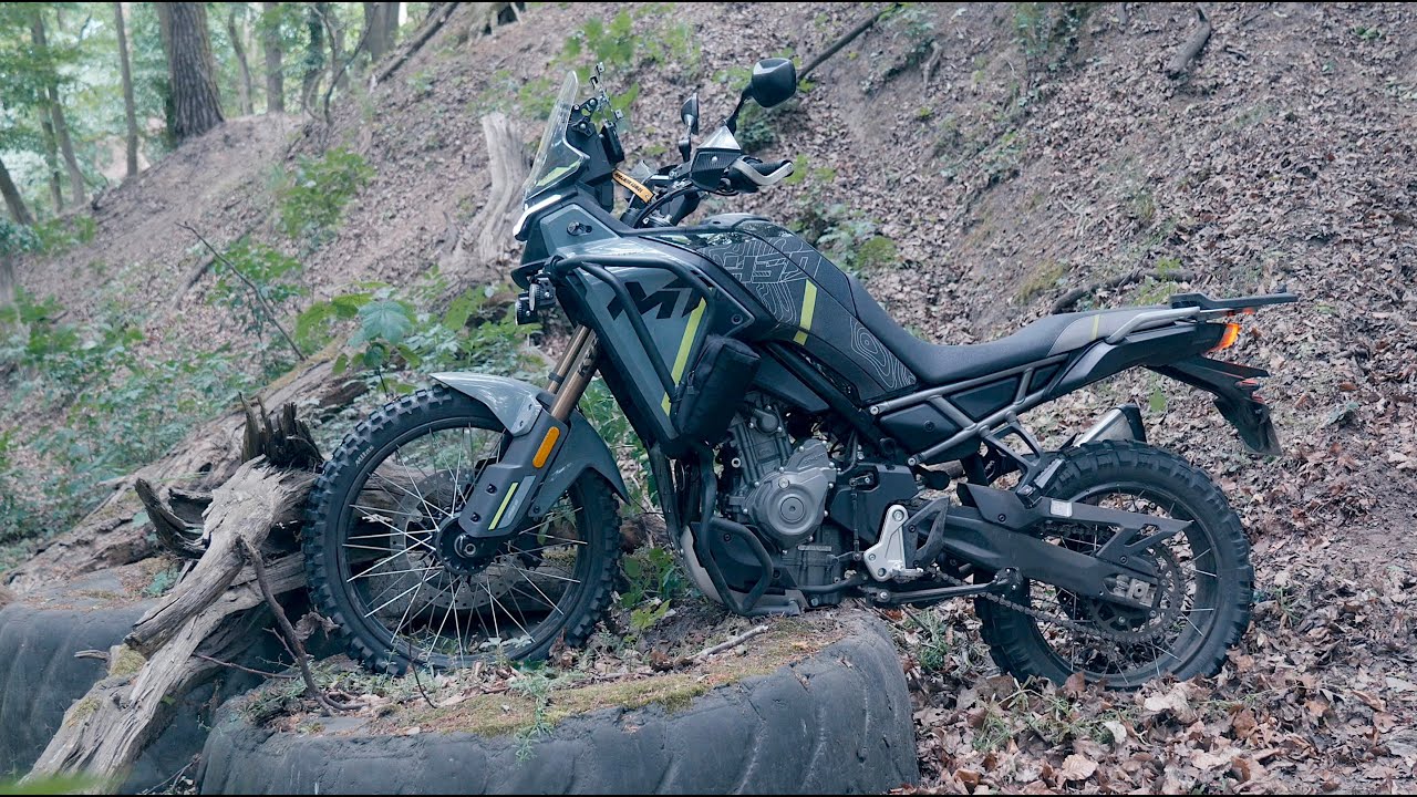STWORZYŁ własną klasę, a następnie mianował się jej KRÓLEM - poznajcie CF MOTO 450 MT!!  :)