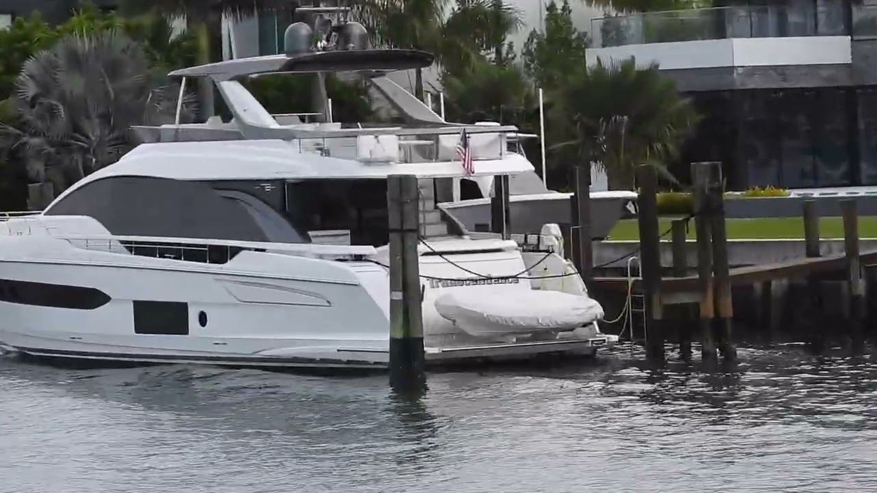7 Houses of famous people in Miami.
