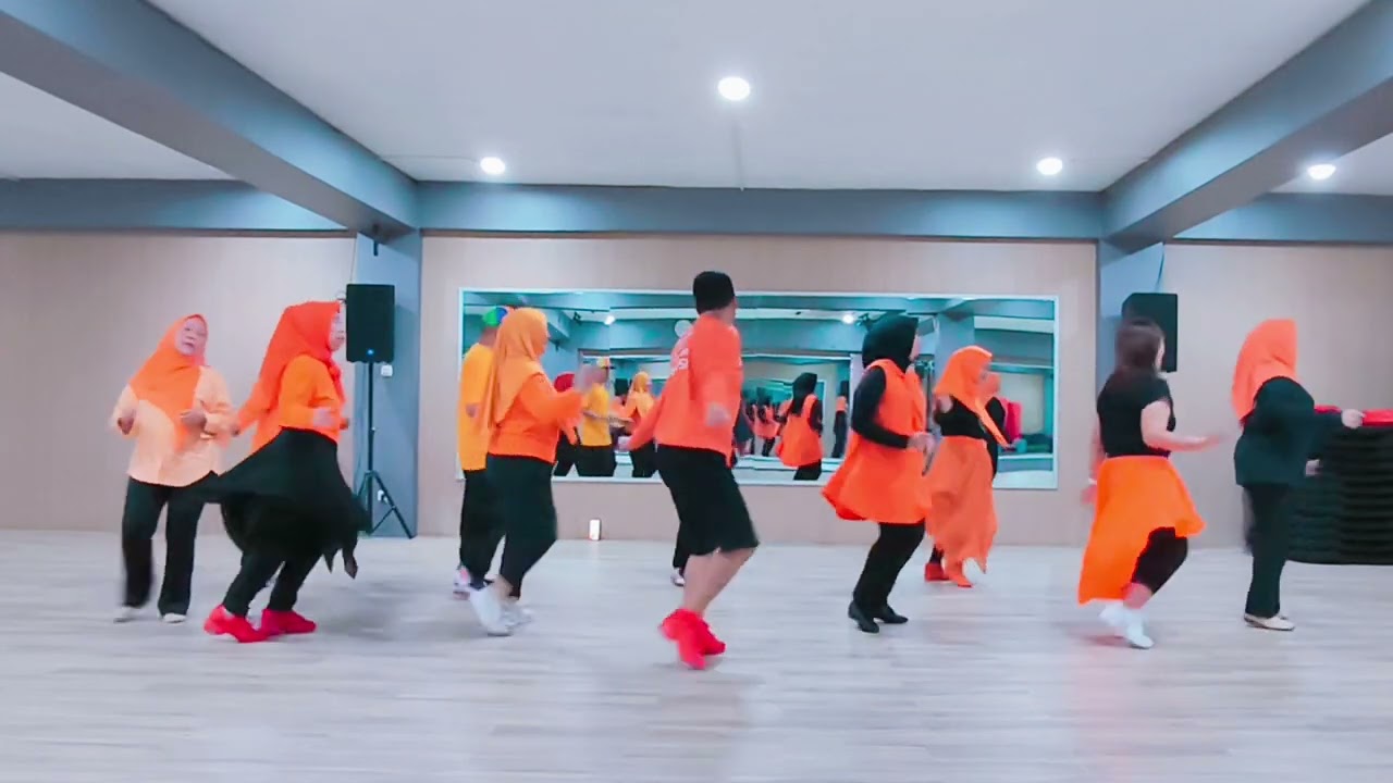 Mandi Madu Disco ( Dance For Fun ) / Choreo : Muhammad Yani / Demo : Okami Studio Palembang