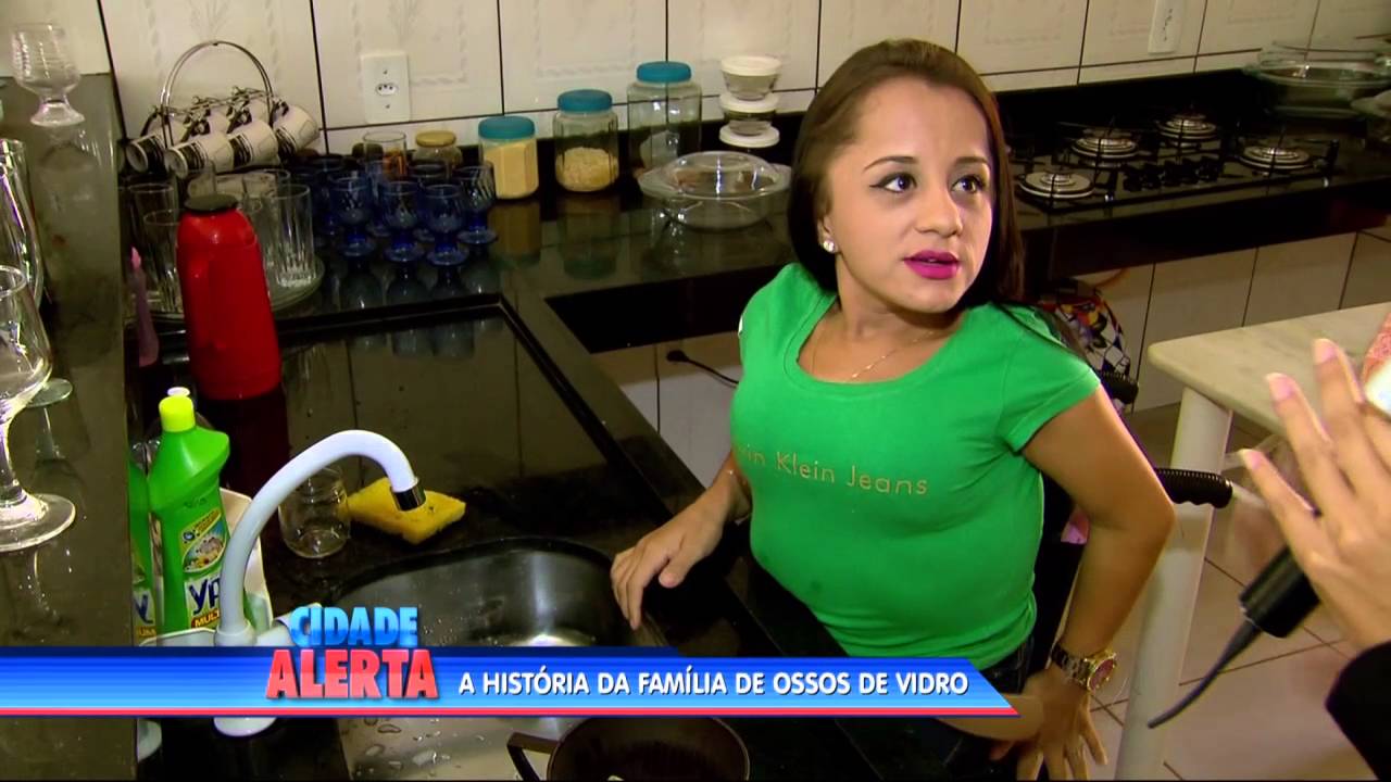 CA - A História da Família de Ossos de Vidro - 06-05-2016