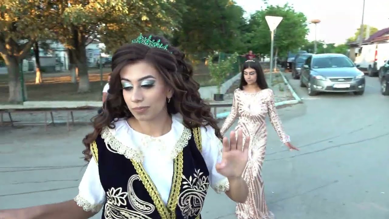 iZEL VE HASAN KINA
