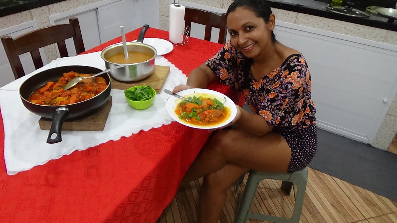 Panelada de pirão de abóbora com carne seca feito na lenha