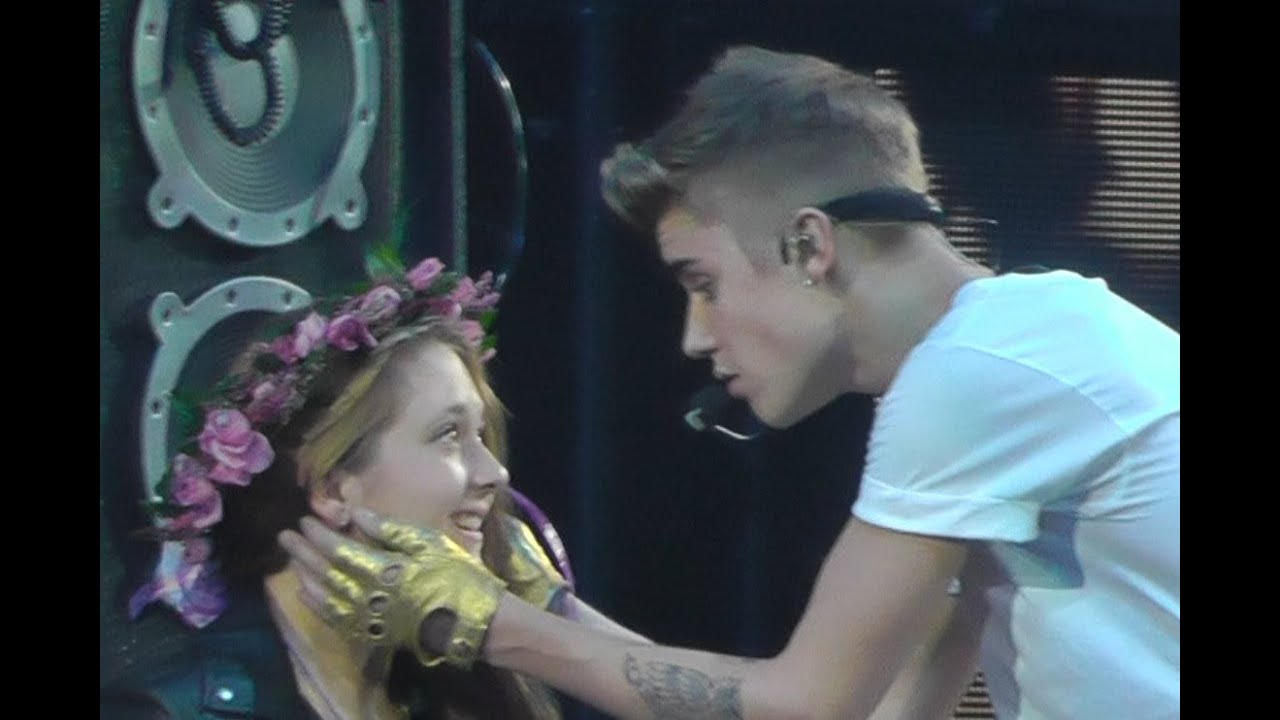 Justin Bieber - One Less Lonely Girl - Izod Center 11-09-12 HD
