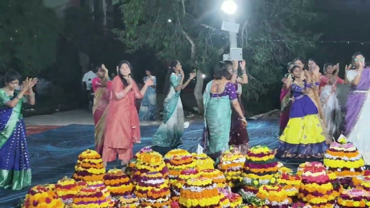 Bathukamma Karimnagar vidyaranyapuri road No.1 video 3 