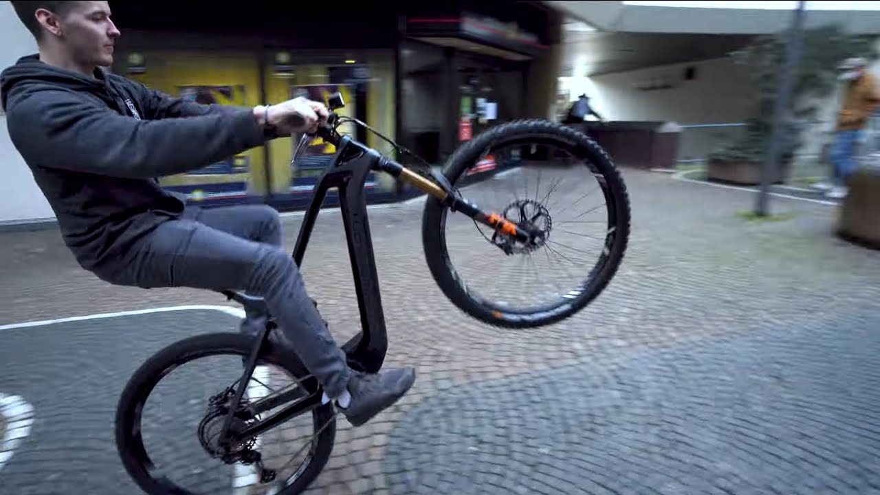 Nur 11.500 €: Simplon Rapcon P Max Fox Live Valve elektronische Dämpfer und Gabel + Carbon überall.