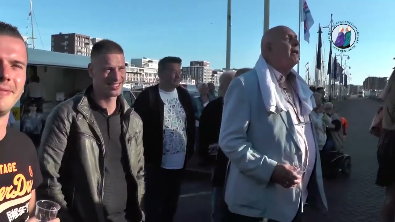 (2017) - YMCA Popkoor bij Vlaggeetjesdag - Sing a long (deel2)