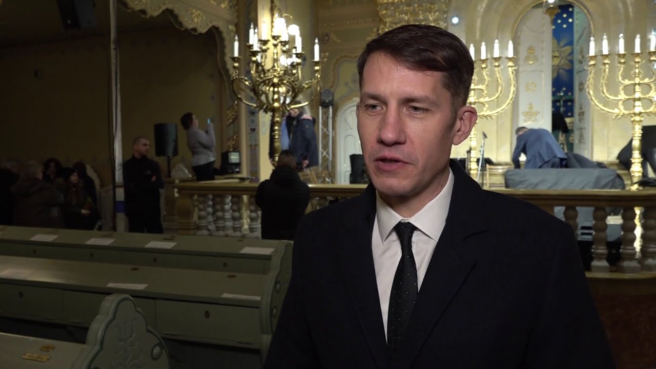 Varázslatos hegedűjáték a Zsinagógában - Mága Zoltán koncertje Szabadkán