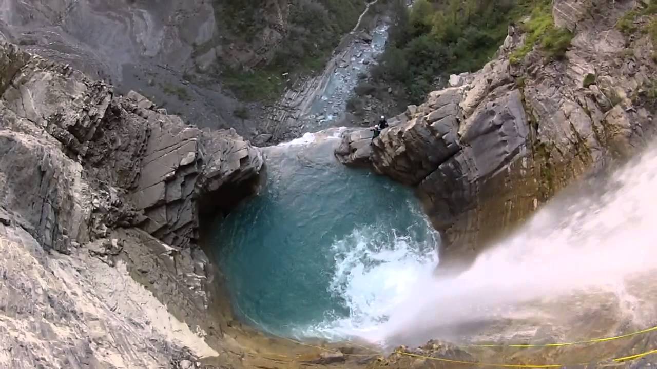 Una de saltos. Barranquismo Pirineo Aragones / Sierra de Guara.