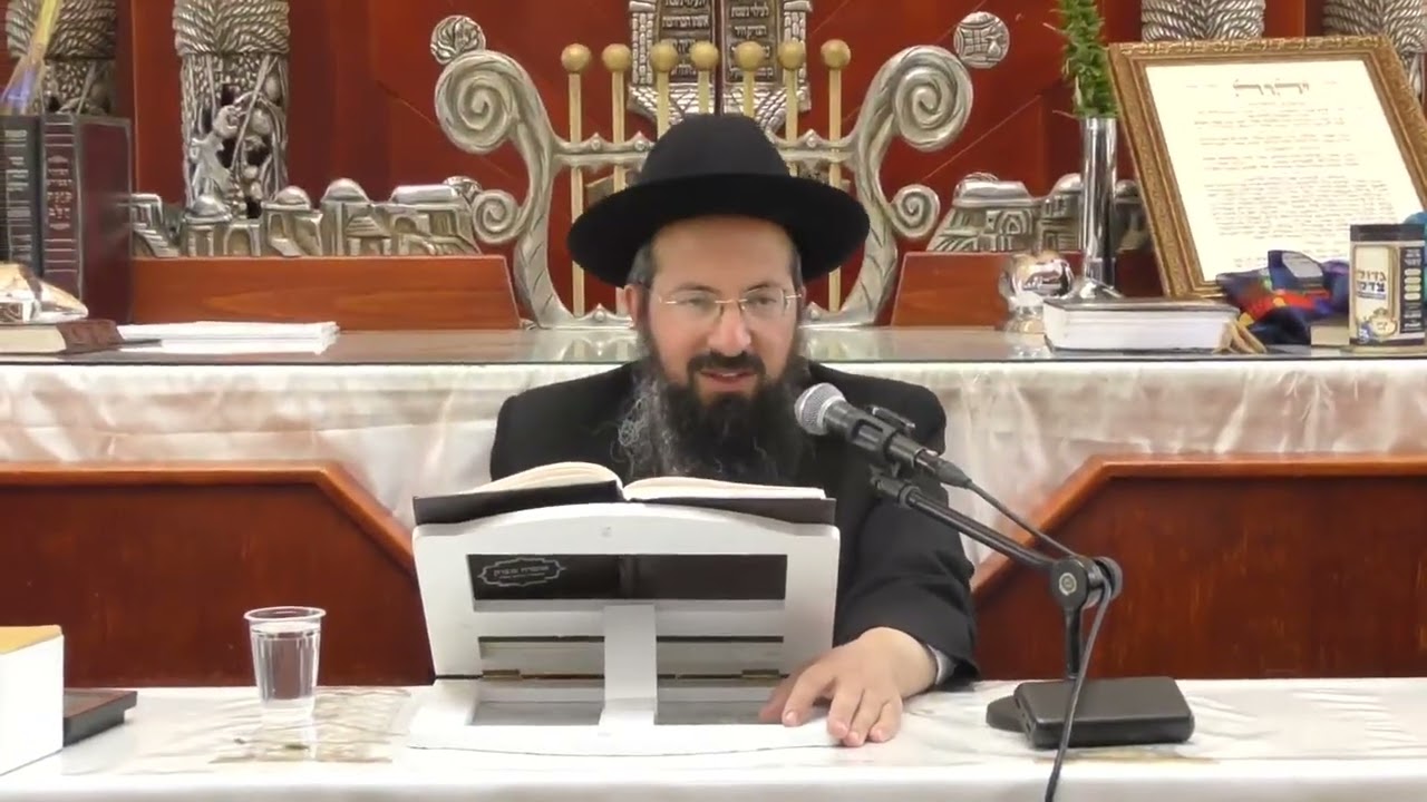 הרב יוסף שמואלי  &bull;  מענייני החג