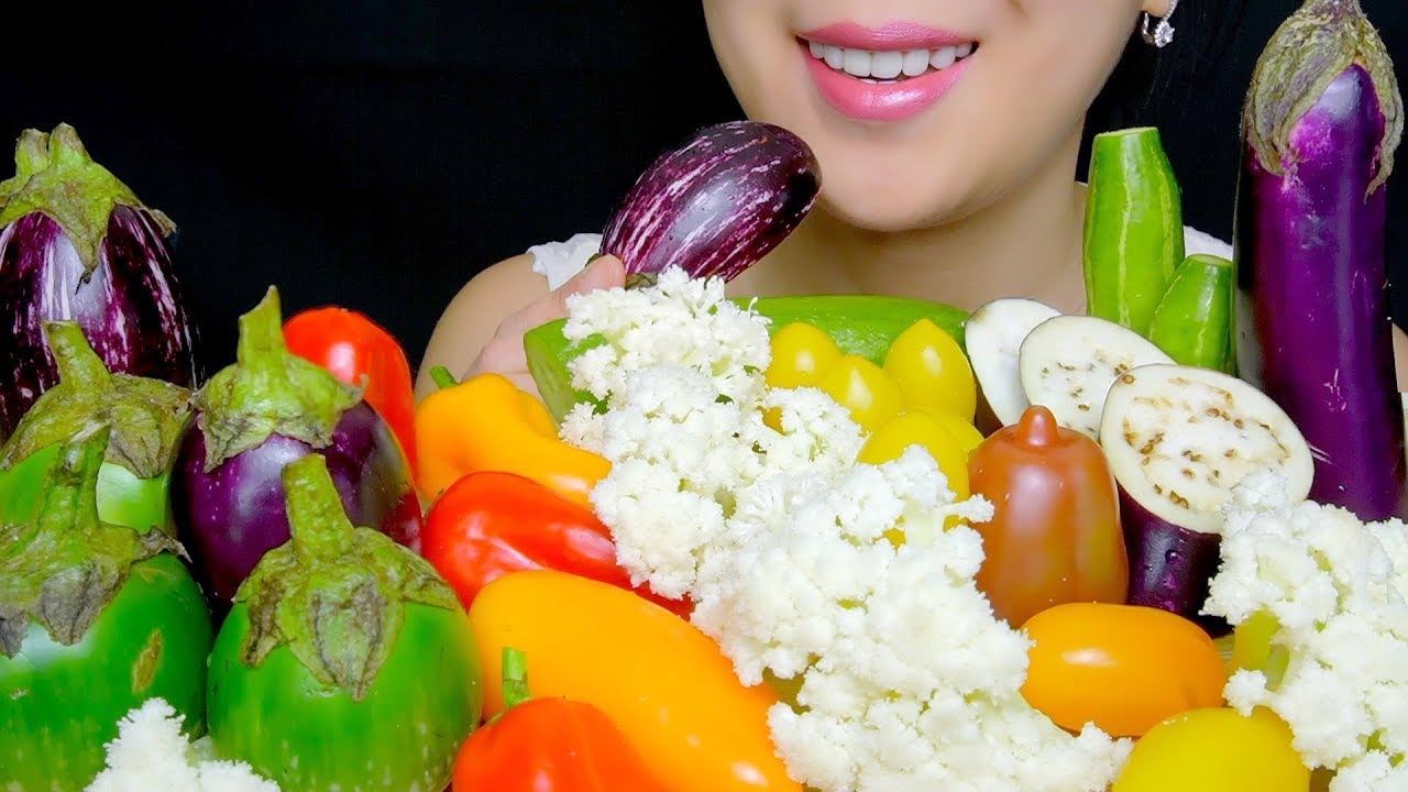 RAW VEGGIE PLATTER ASMR (Eggplant, Cauliflower, Tomatoes, Cucumbers)| TracyN ASMR