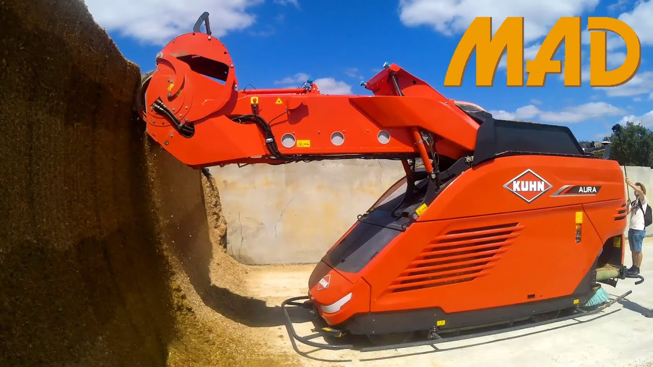Kuhn Aura: il robot per l'alimentazione bovina