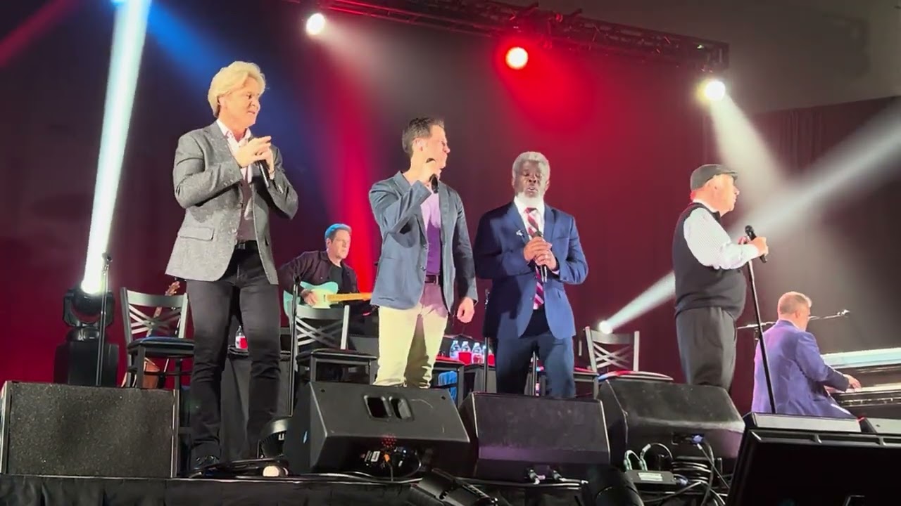 Gaither Vocal Band (There's A Hole In The Heart Of This Country) 🇺🇸