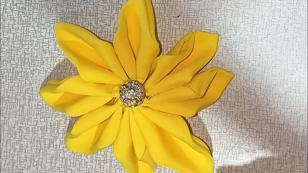 Golden Petal Charm#latkan 