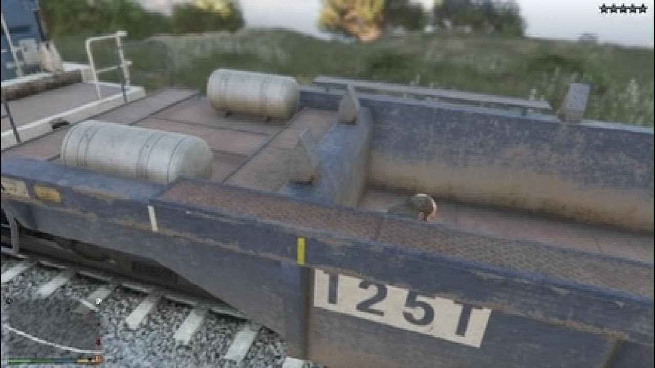 Grand Theft Auto V escaping 5 stars on a train