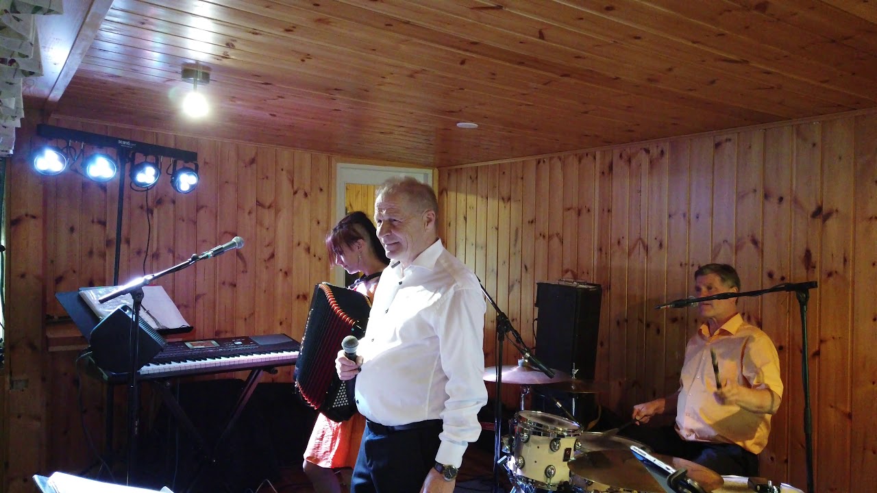 Ippe Mansikan orkesteri ja kappale Muistoja karpaateilta