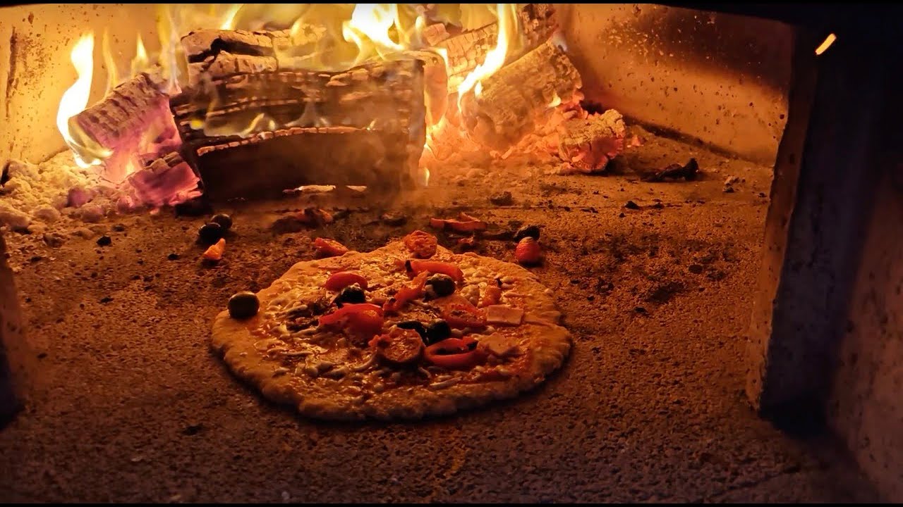 On a construit le FOUR À PIZZA de nos rêves ! 🍕 (Le résultat est top)