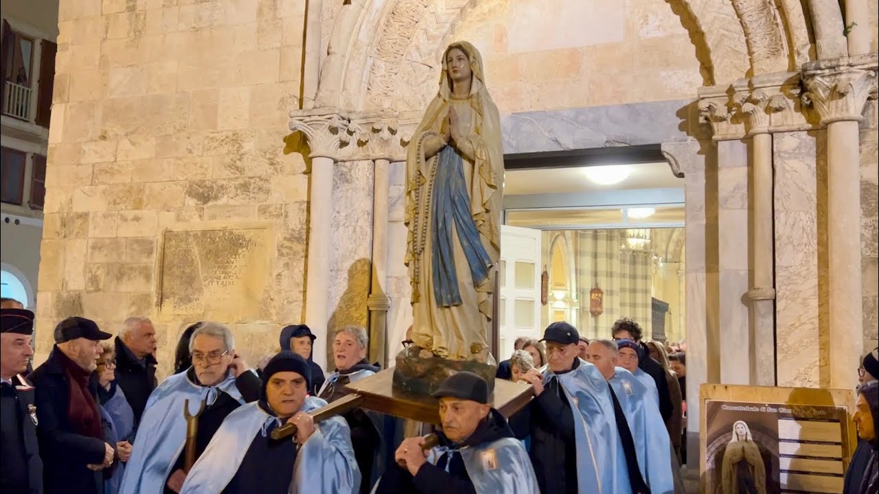 Vasto - Festa della Madonna di Lourdes Processione aux flambeaux 2024