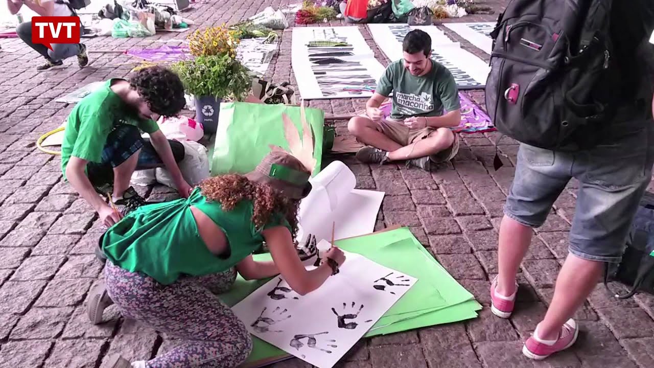 Em SP, Marcha da Maconha re&uacute;ne 20 mil pela legaliza&ccedil;&atilde;o da erva