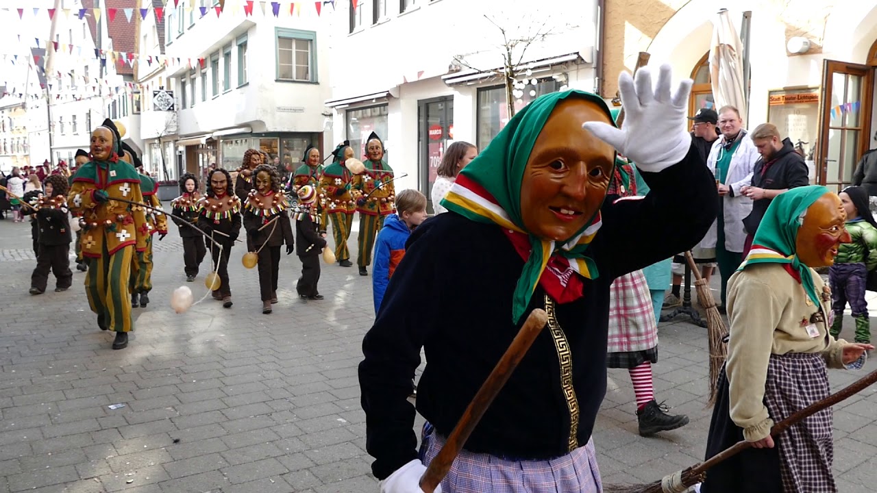 Umzug der Narrenzunft Gole auf der Strassenfasnet 2019 in Riedlingen