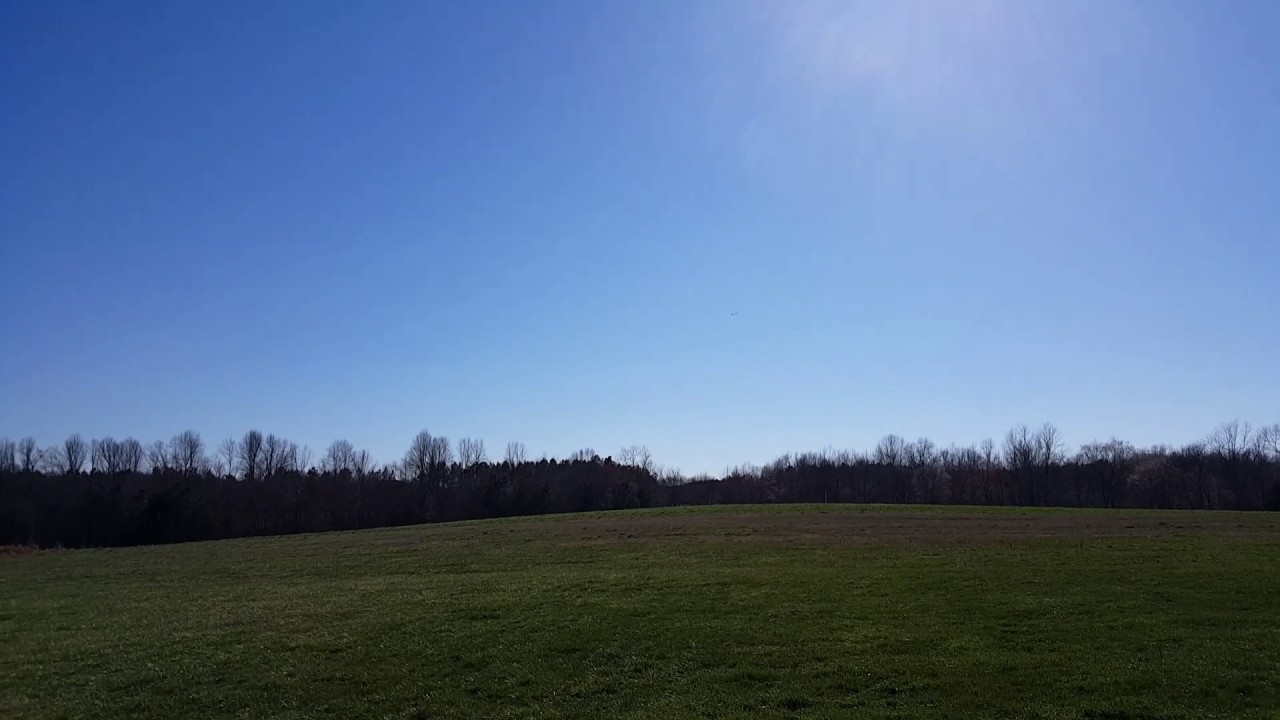 LS-8 glider landing