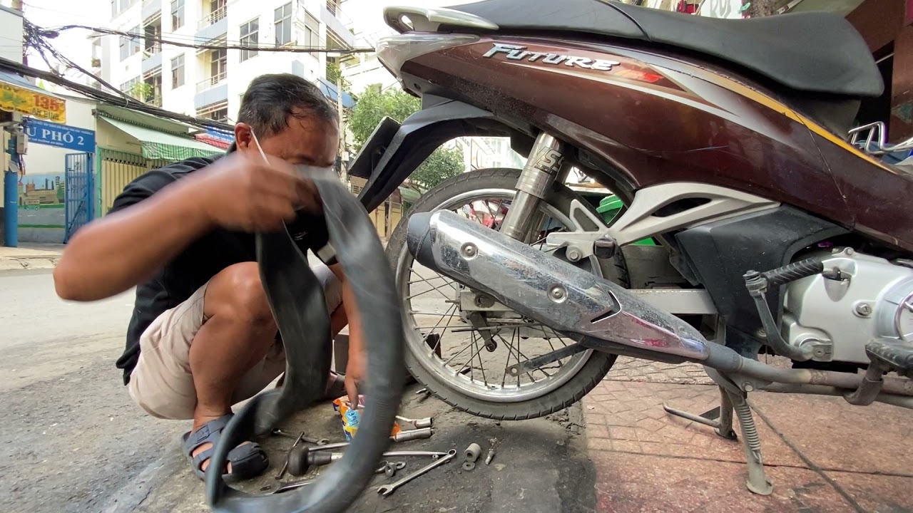 Thánh Bể Bánh #3 | Honda Future 125 thay ruột Casumina hết 70k tại Tiệm Sửa Xe Đại Nam 1-An Bình, Q5