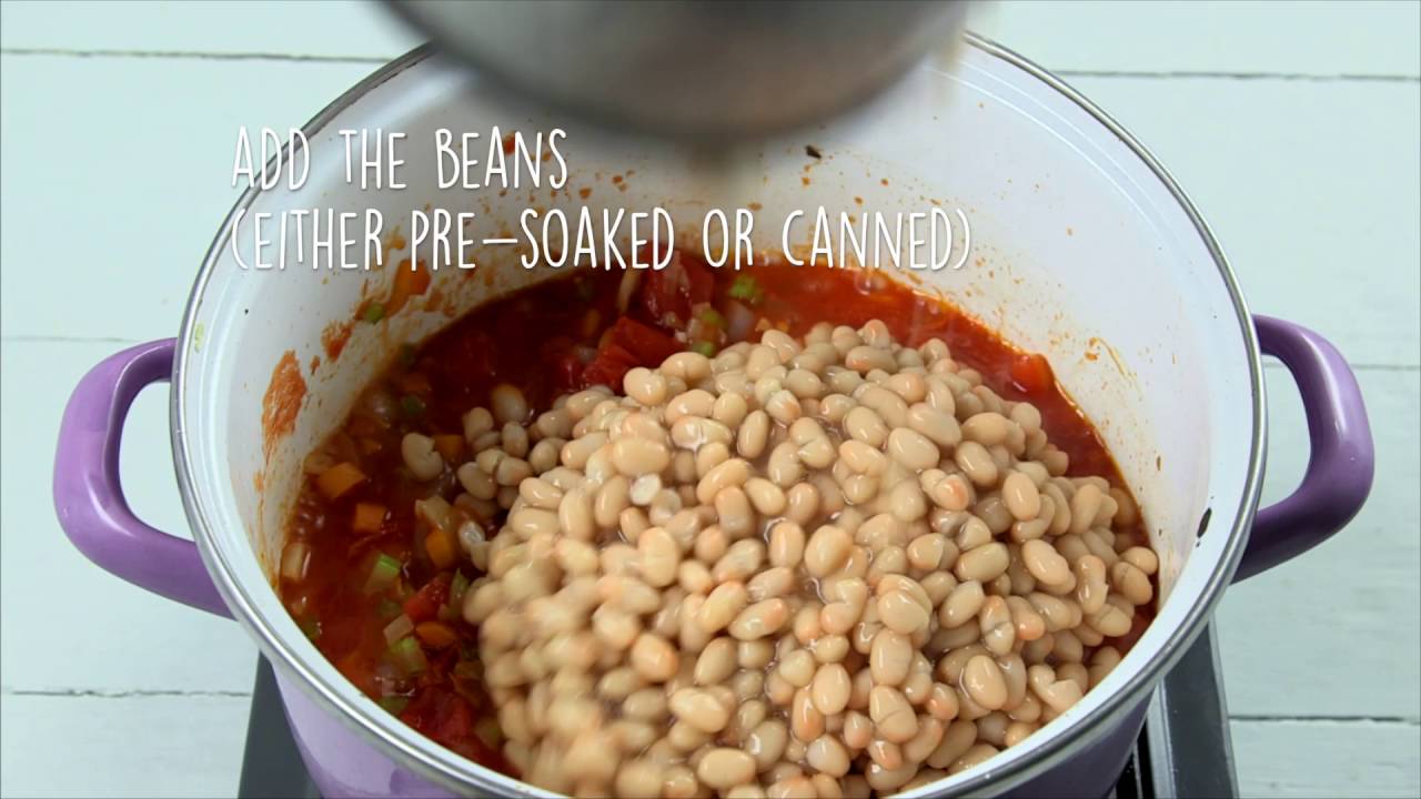 How to make Classic Homemade British Baked Beans on Toast