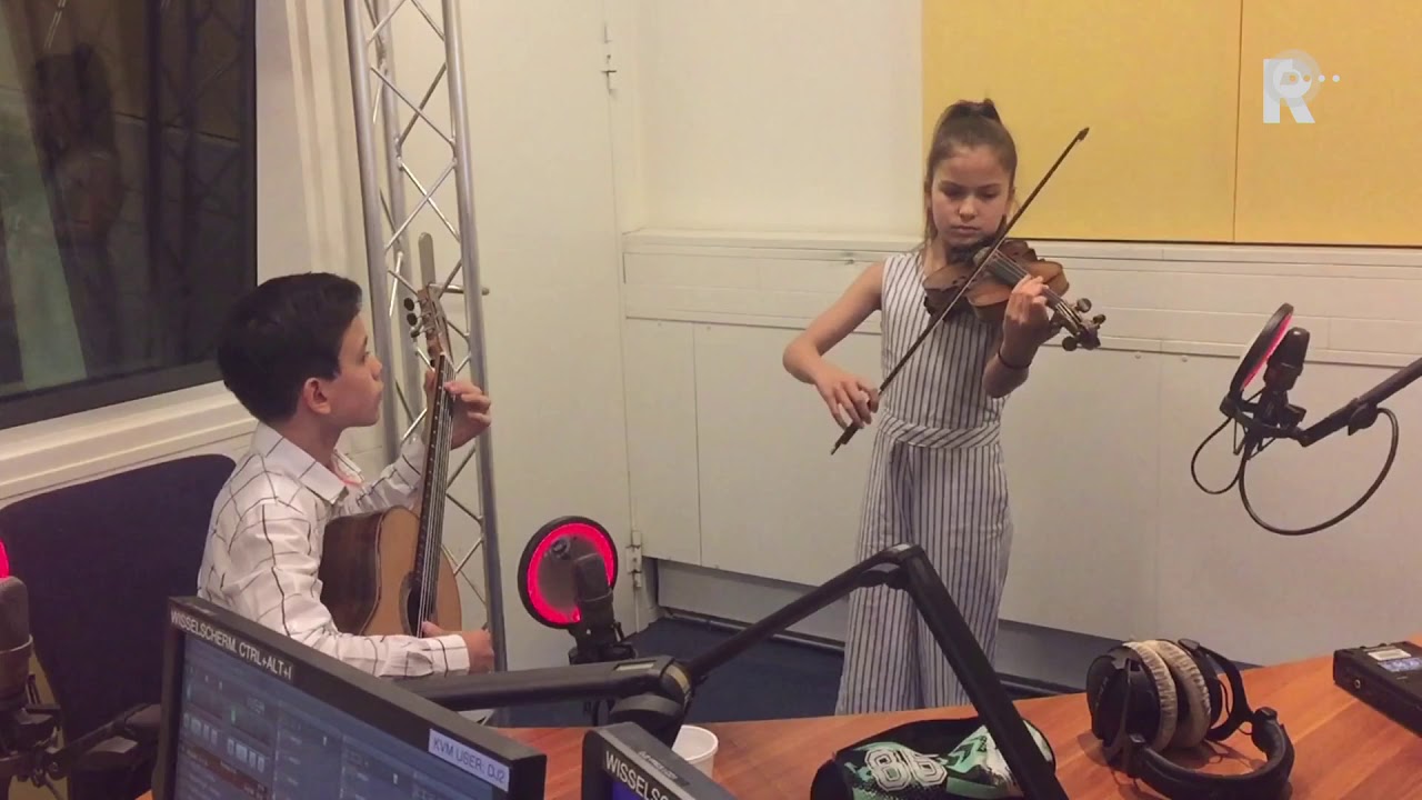 Luister naar het virtuoze spel van broer en zus
