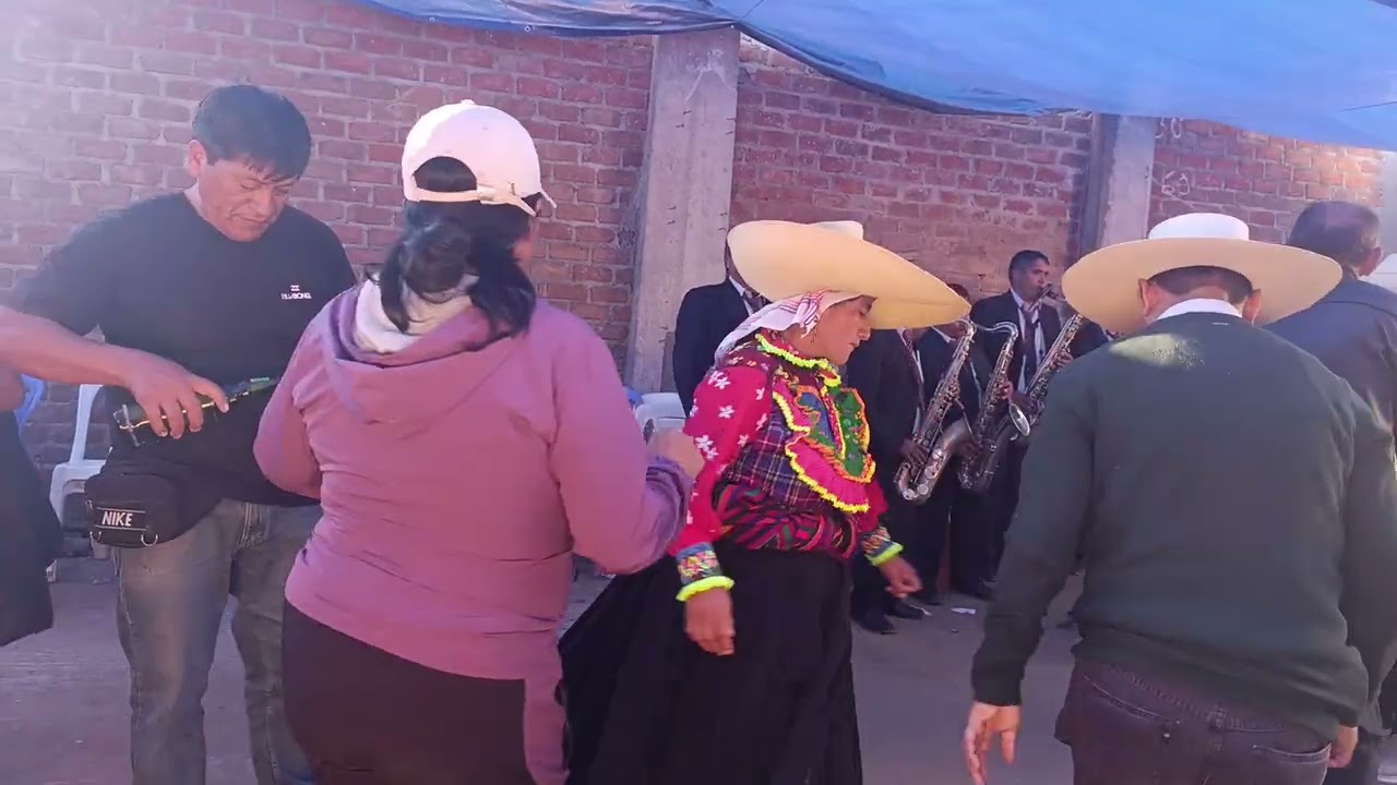Orquesta Folklórica Nueva Generación De Ayacucho(carnabal en ururpampa TLF 956570236