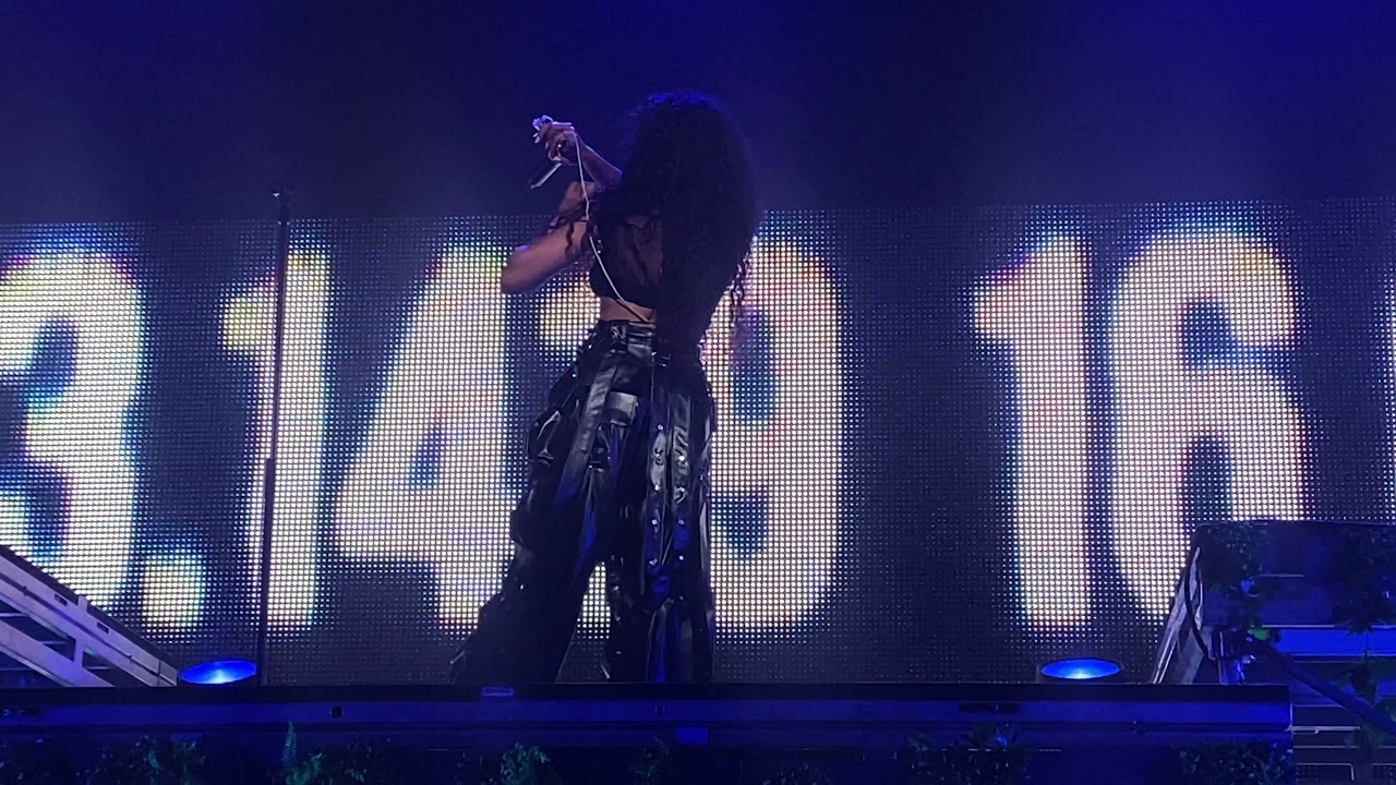 Tinashe Performing Unconditional Live at THE NOVO