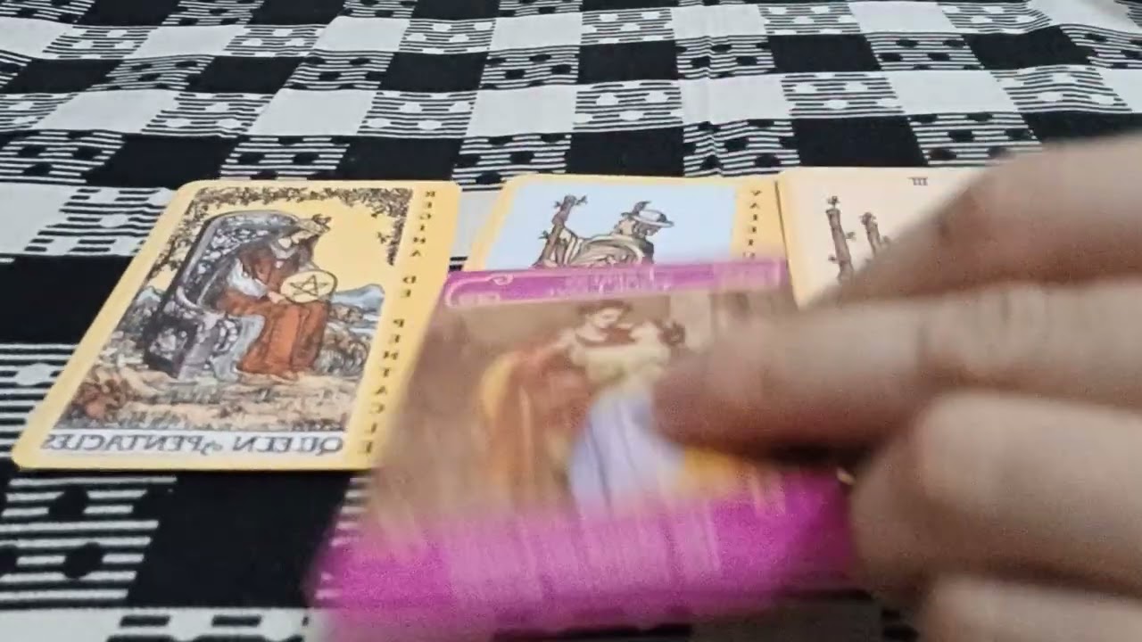 De ce se poartă așa cu tine? Etalare tarot ✨️🙏