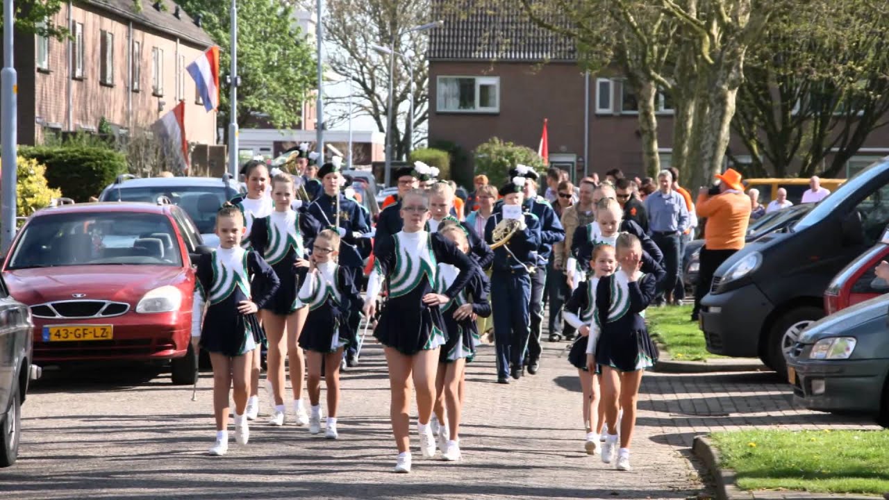 Jong Da Capo & Majorettes - 30 april 2012