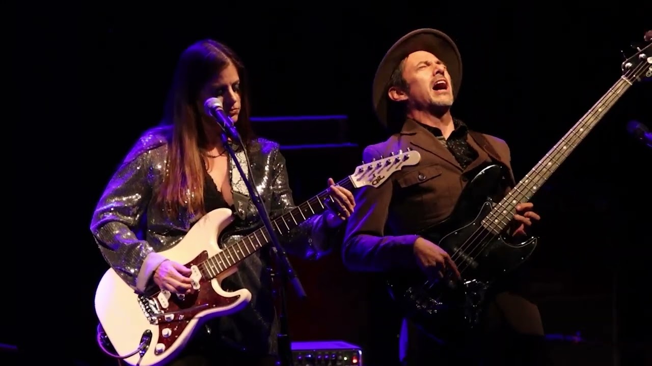 Katie Knipp and Pancho Tomaselli Live at Uptown Theatre Napa