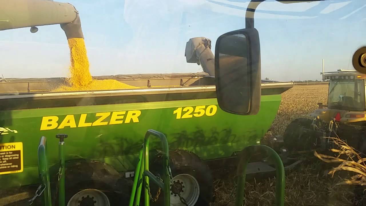 Tractobot02:  grain cart, line following