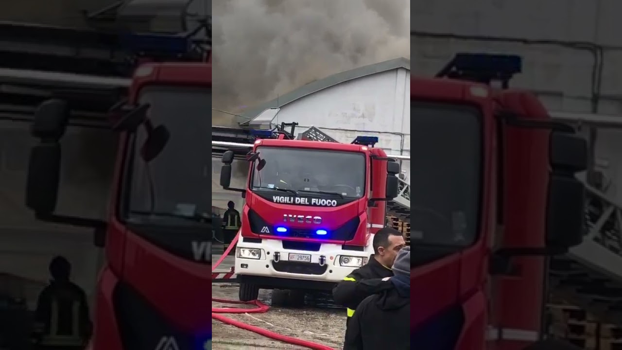 Incendio in un'azienda di Rosciano a Fano