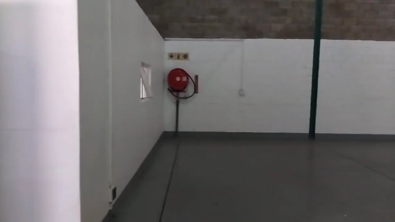 274/m² Warehouse for Rent in Driehoek