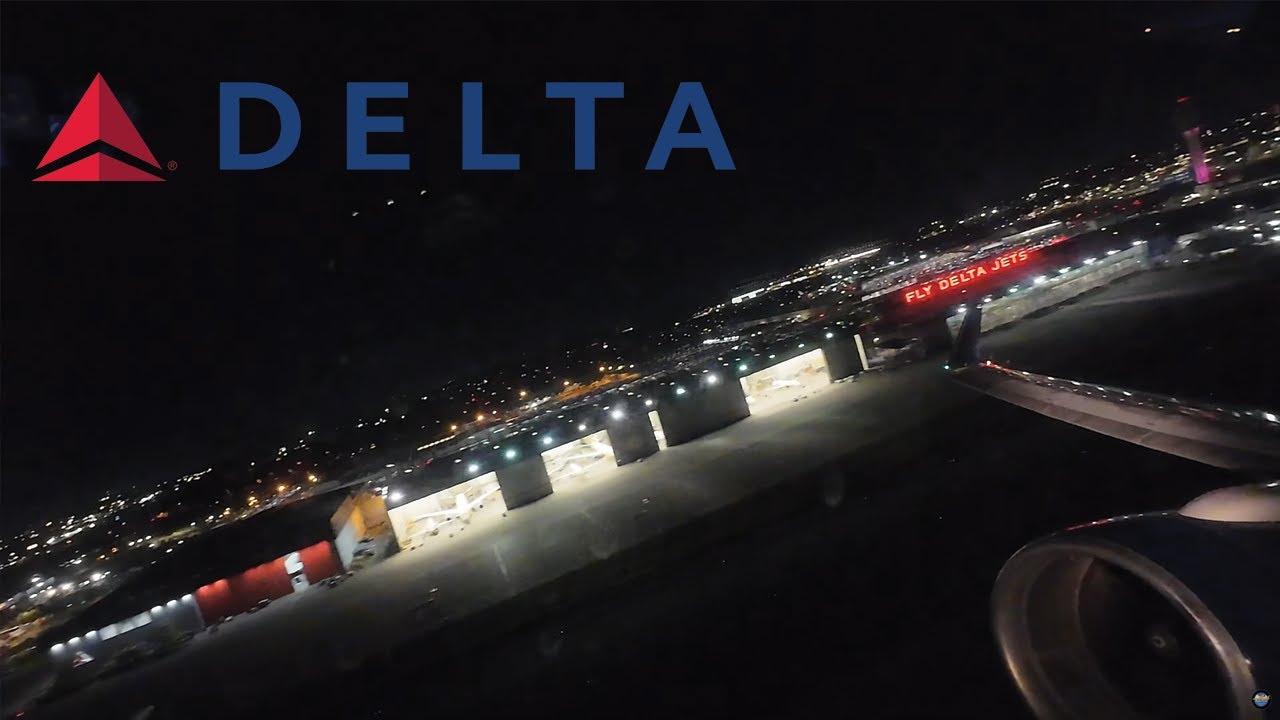 Night Takeoff on a Delta Air Lines Boeing 757-200 from Atlanta