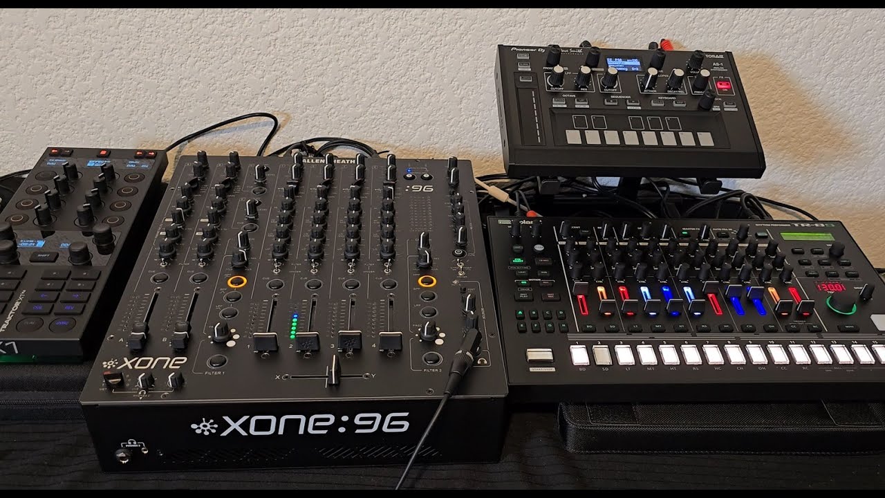 Como Sincronizar Traktor Pro 4 con una Drum Machine Roland TR8s  y Synth Pioneer DJ Toraiz AS-1