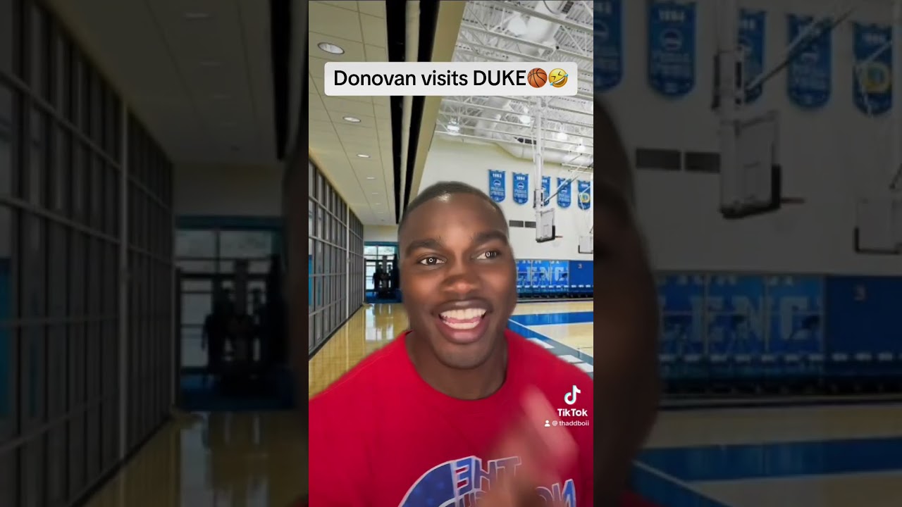Донован навещает ДЮКА🏀🤣
