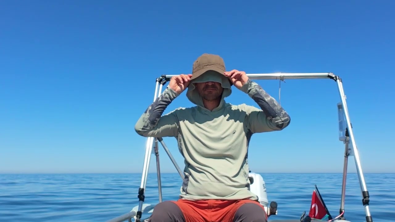 РЫБАЛКА В ЧЕРНОМ МОРЕ С НАДУВНОЙ ЛОДКОЙ.