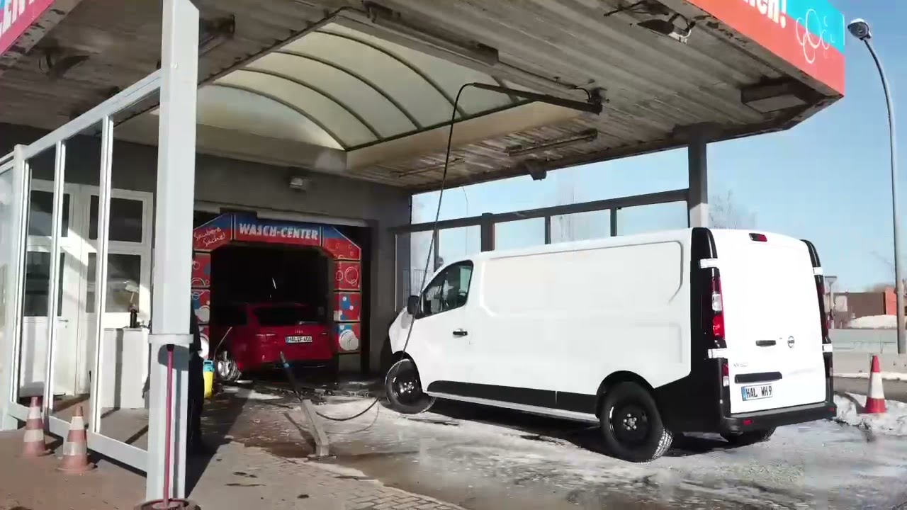 Auto waschen in der WASCH-HALLE