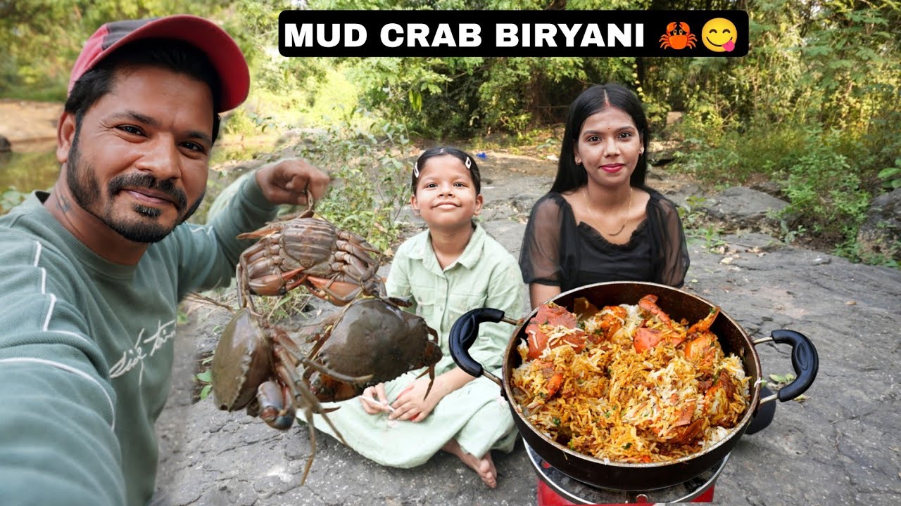 आम्ही हायवे वरून घेतल्या चिंबोऱ्या आणि नेचर मध्ये जाऊन बनवली चिंबोरी बिर्याणी 😍 Mud Crab Biryani