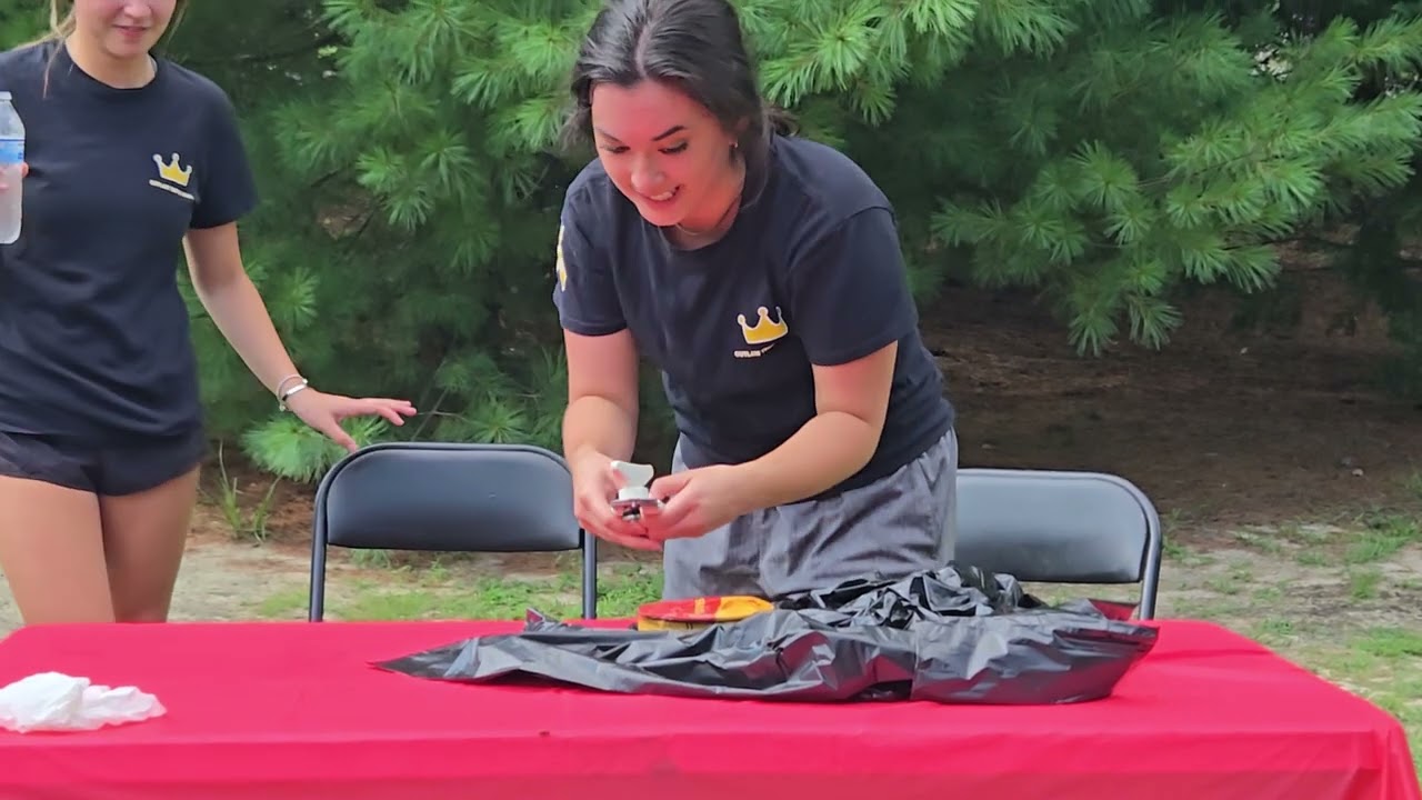 Pretty North Carolina girls try Surströmming