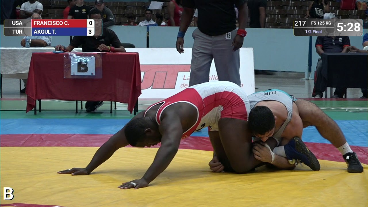 1/2 FS - 125 kg: C. FRANCISCO (USA) v. T. AKGUL (TUR)
