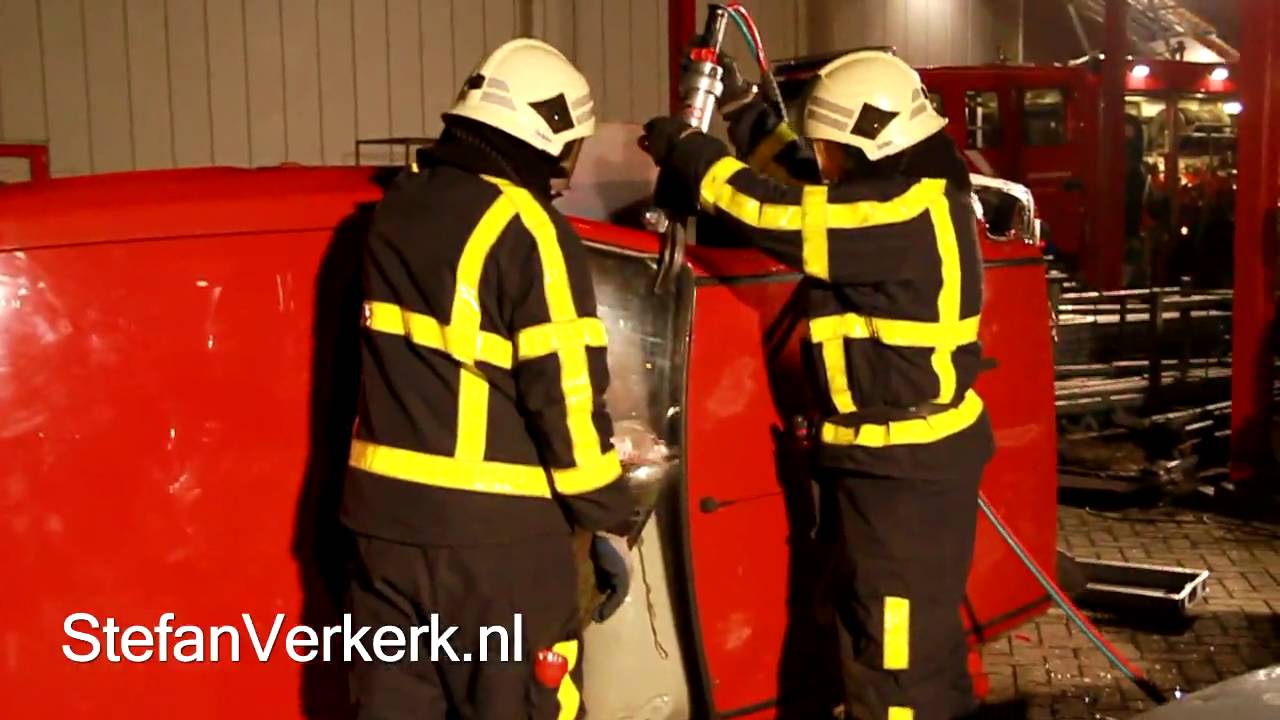Brandweeroefening Gemeentewerf Wezep - &copy;StefanVerkerk.nl