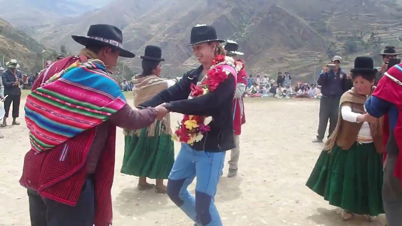 L'ONG Hydraulique Sans Frontières et Thaki dans les communautés de l'Illimani