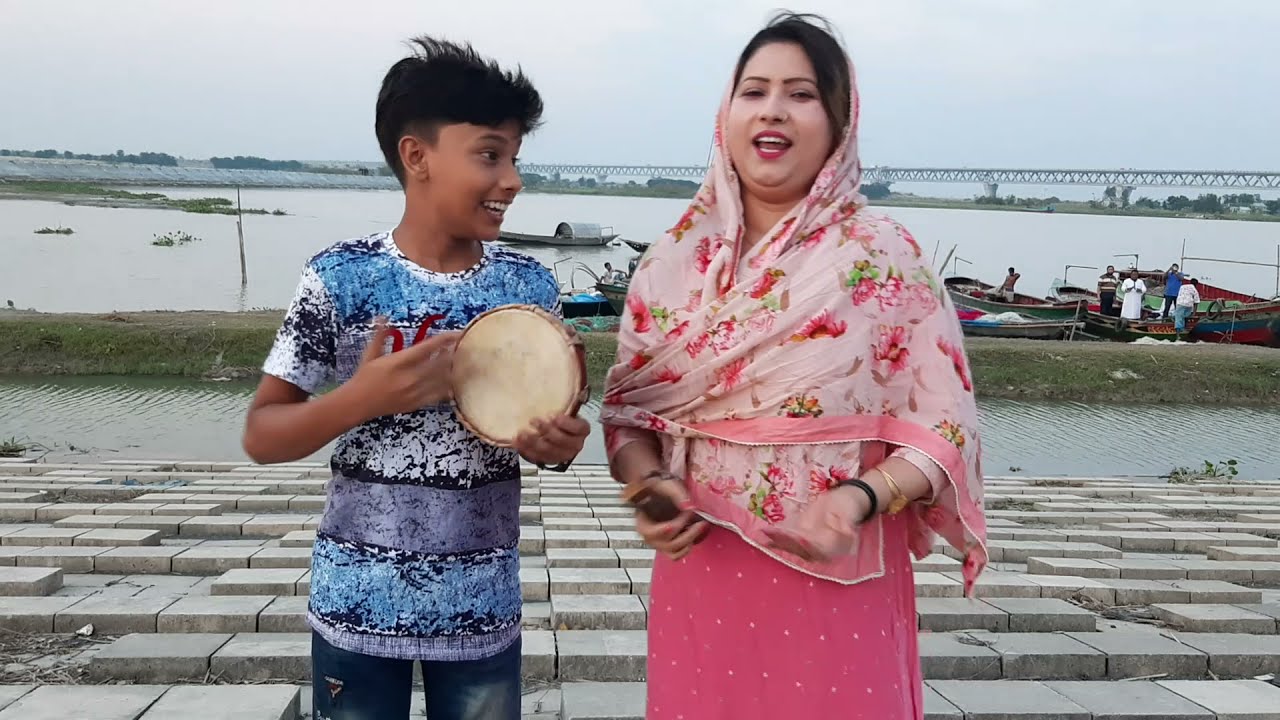❤️এত সুন্দর একটা জাগায় আইসা মা ও ছেলে কেন কষ্টের গান গাইলো।পিরতের আগুনে আমায় জ্বালাইলি আর পোরাইলি ❤️